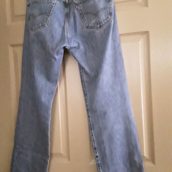 Women's  Distressed Vintage Levi 501 - Picture 2 of 3